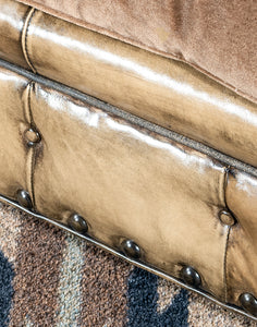 The Texan Chesterfield Sofa | American Made - Casa de Myers